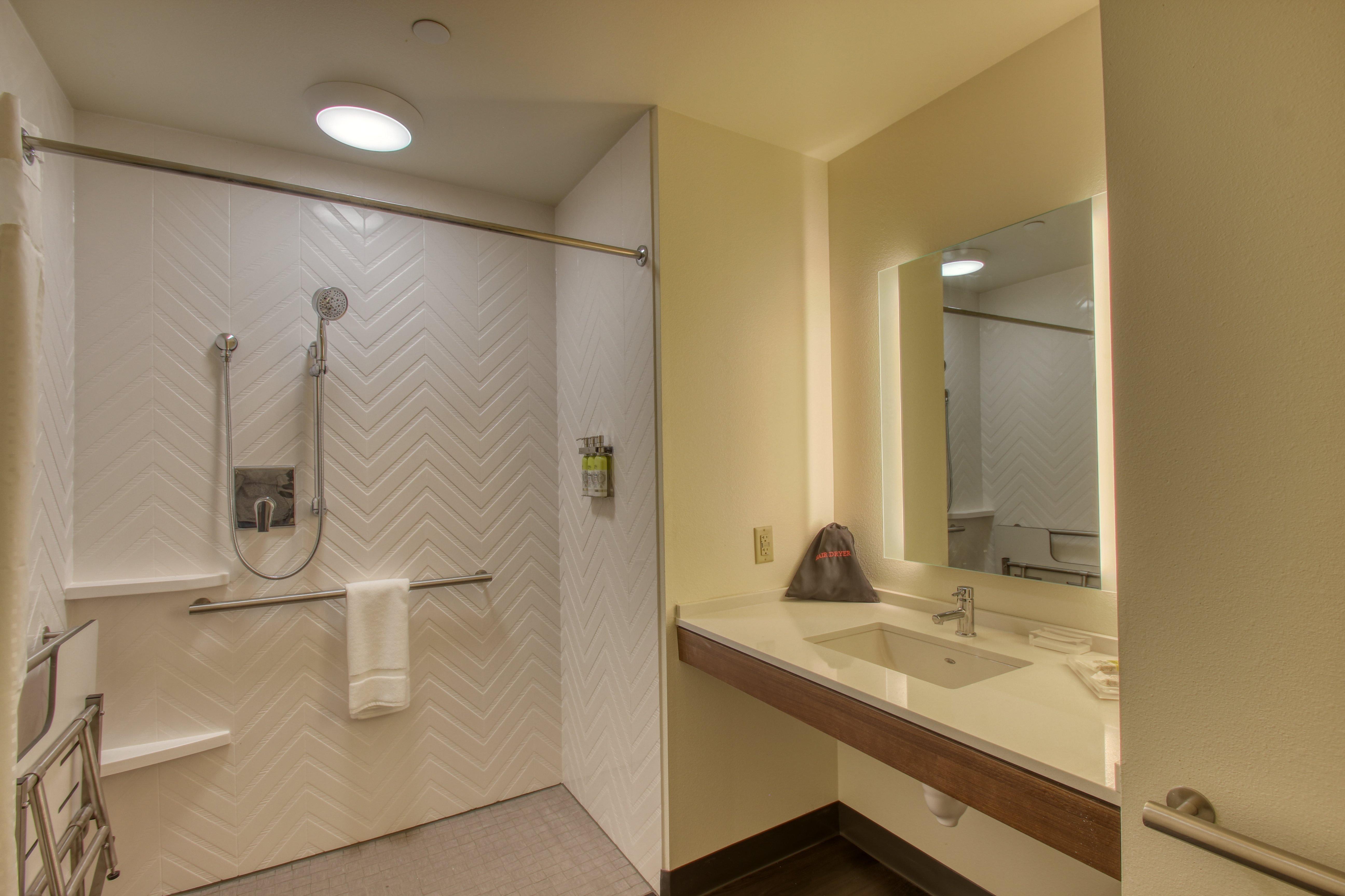 Holiday Inn - Appleton By Ihg Bagian luar foto