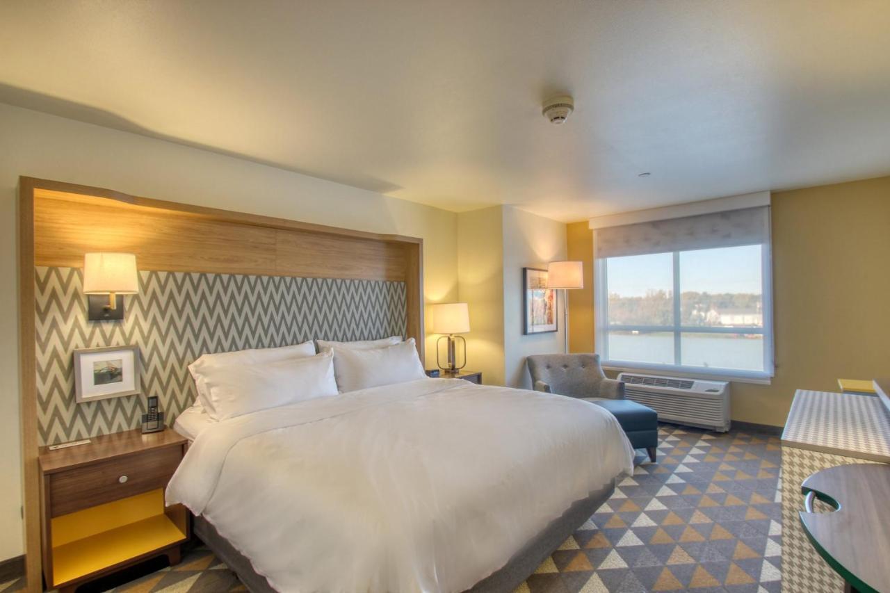 Holiday Inn - Appleton By Ihg Bagian luar foto