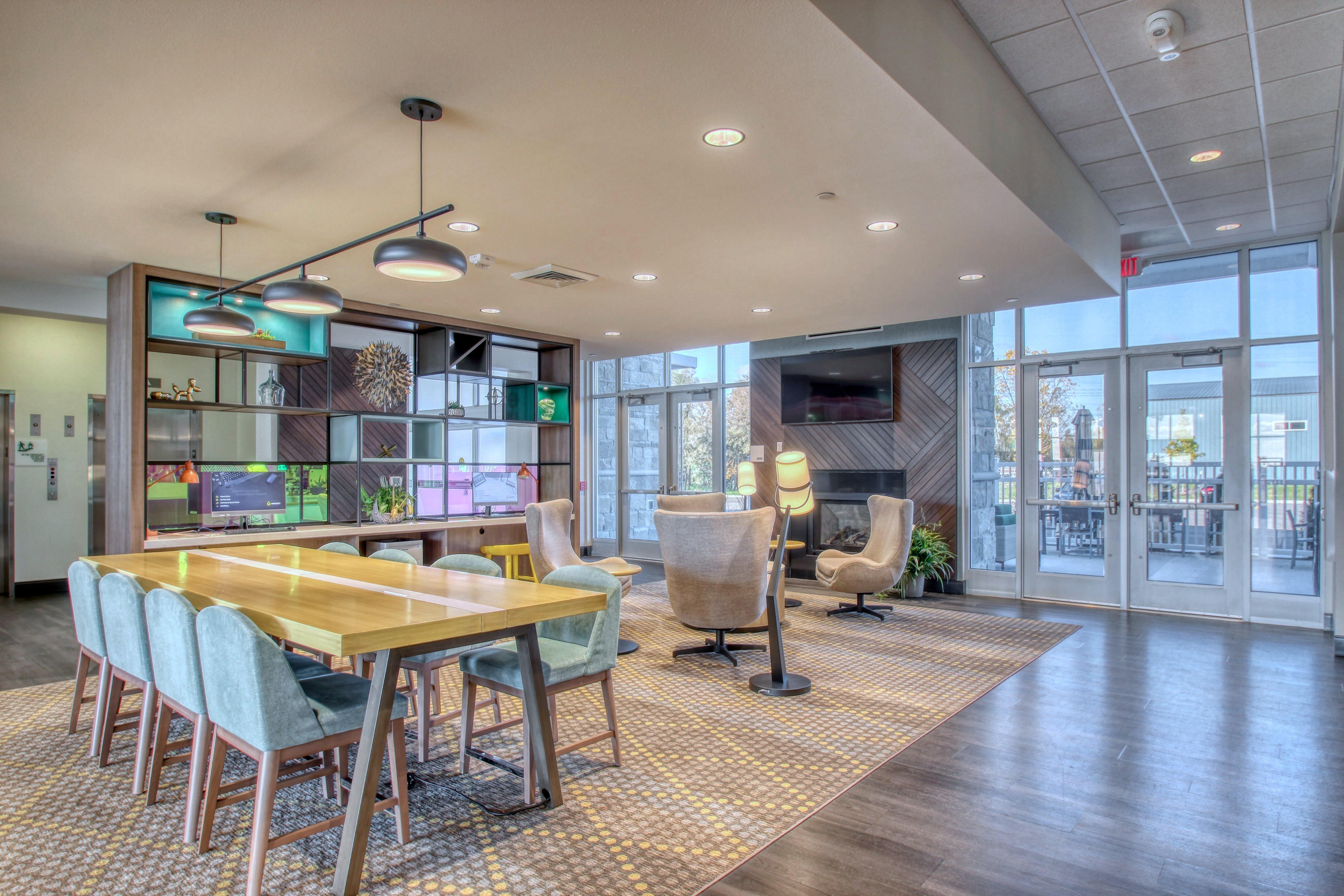 Holiday Inn - Appleton By Ihg Bagian luar foto