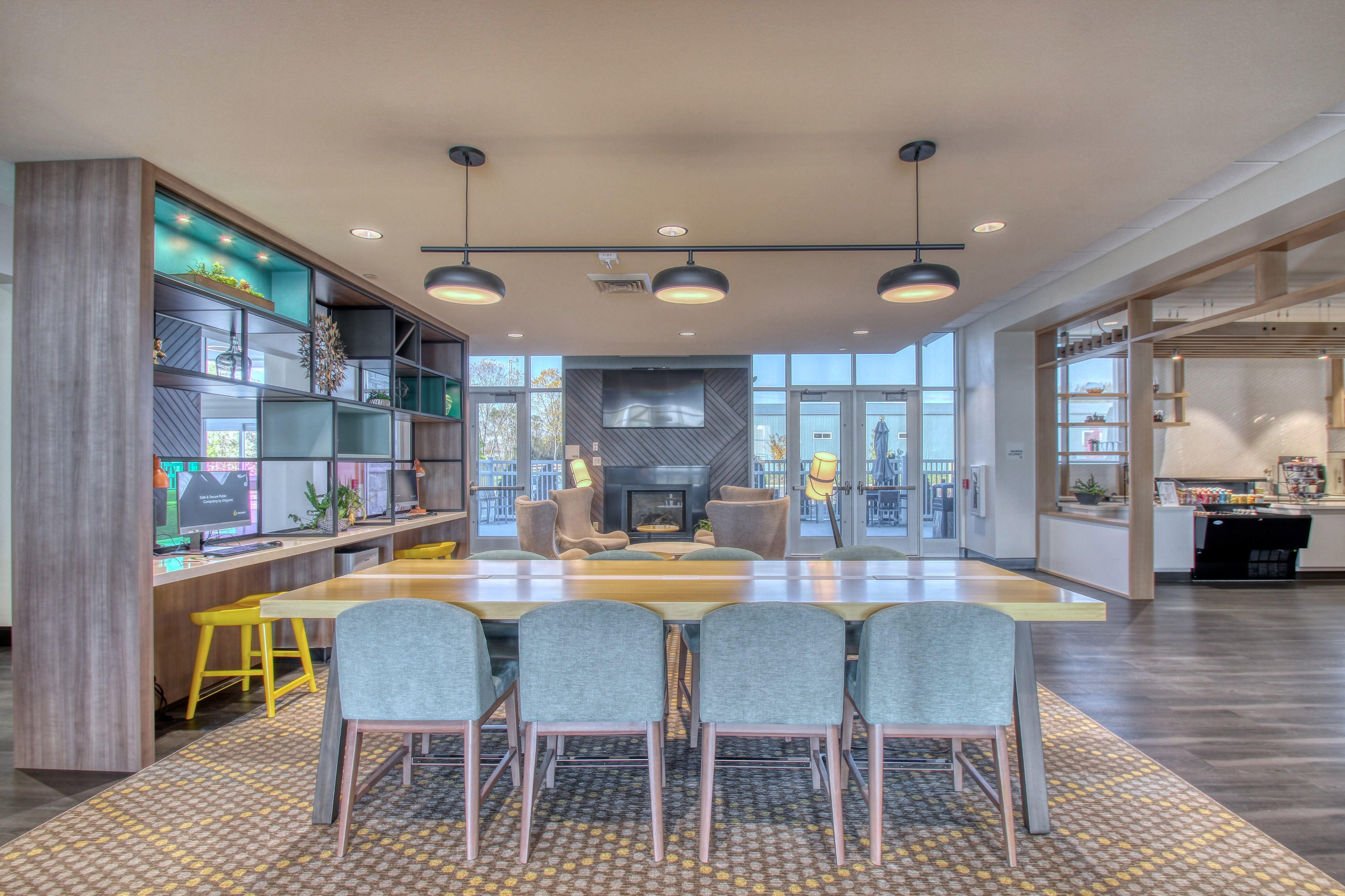 Holiday Inn - Appleton By Ihg Bagian luar foto