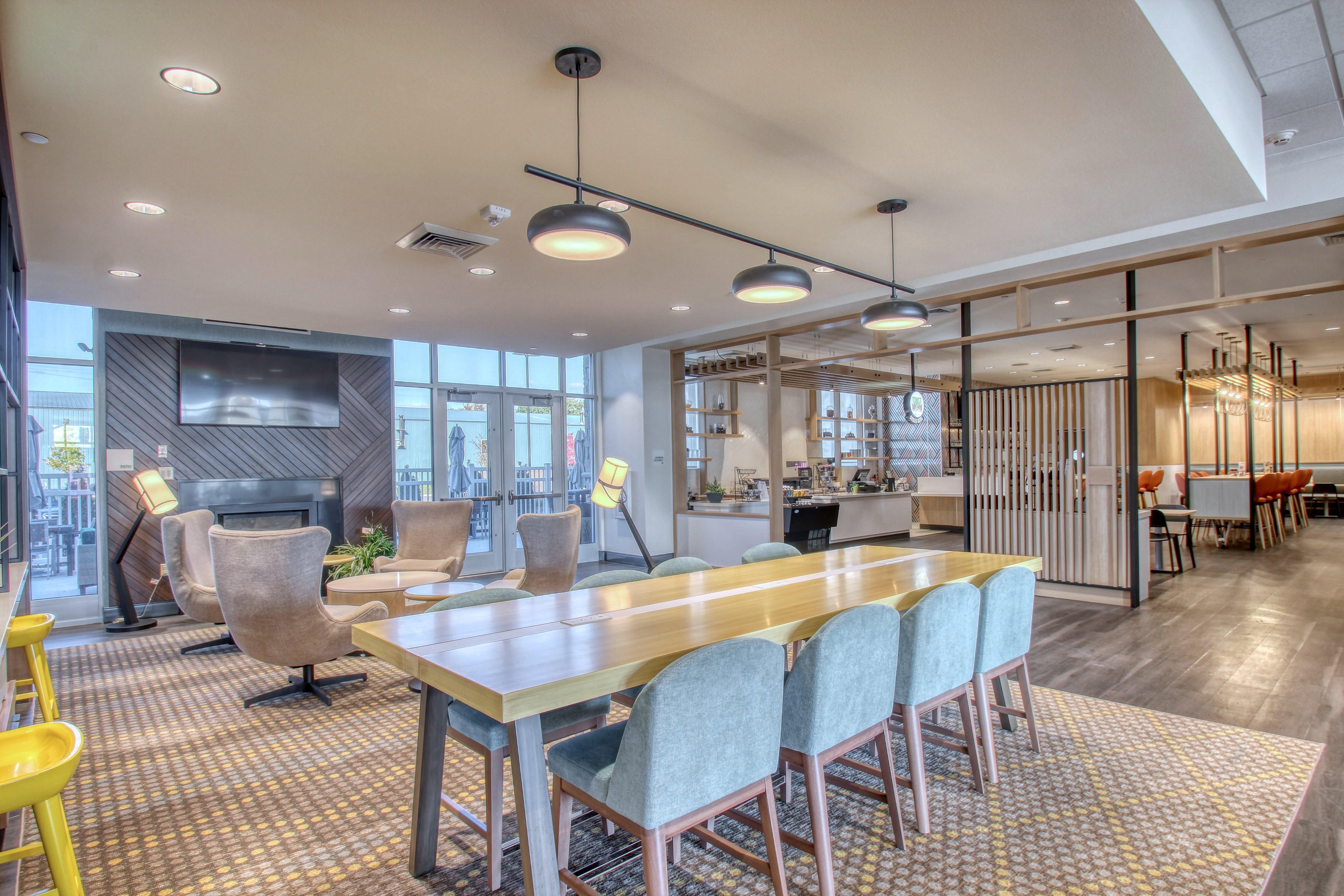 Holiday Inn - Appleton By Ihg Bagian luar foto